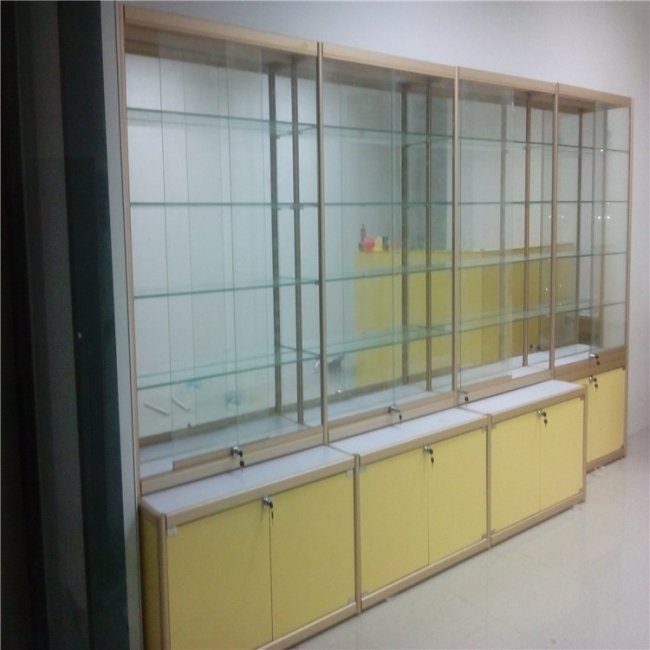 鈦合（hé）金展（zhǎn）櫃
